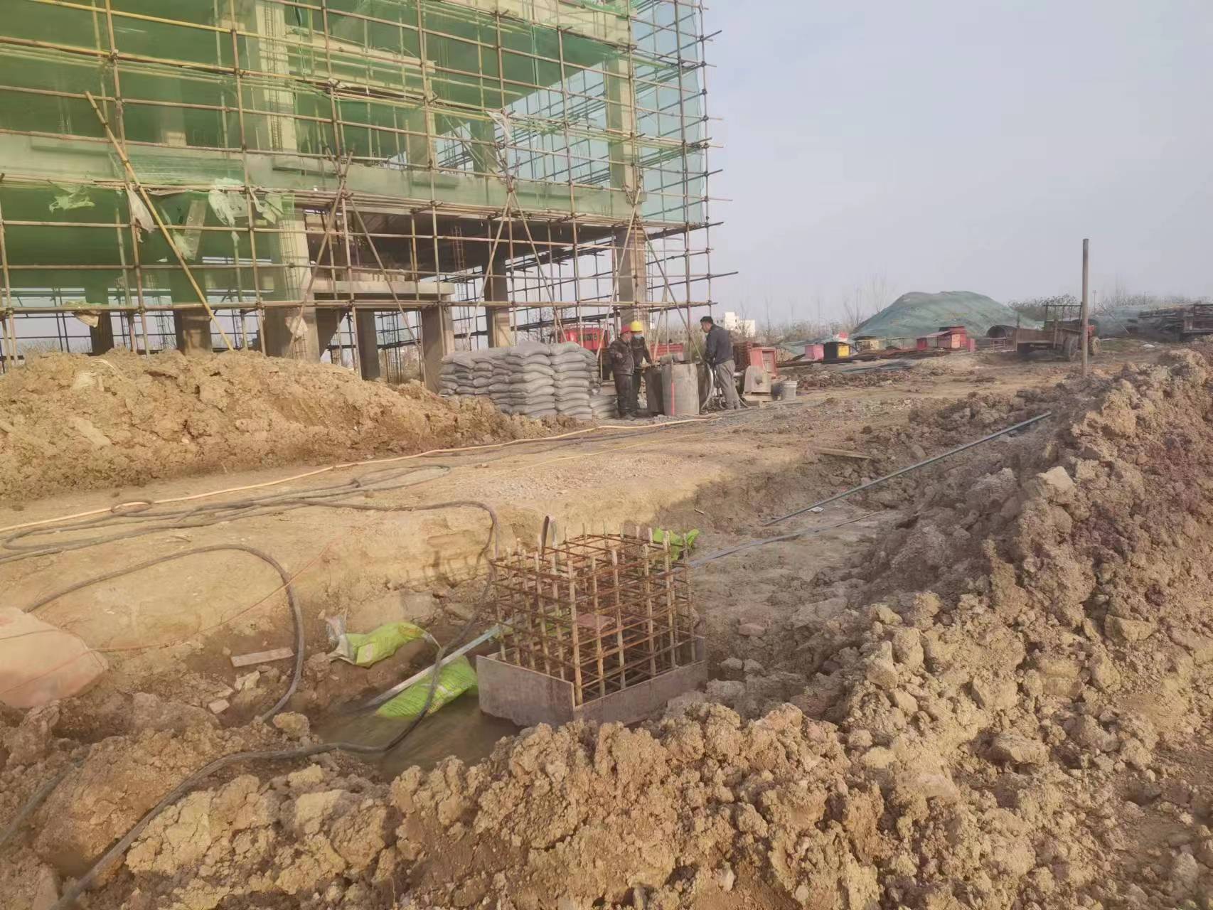 光泽当桥梁出现裂缝的时候应该及时加固修补